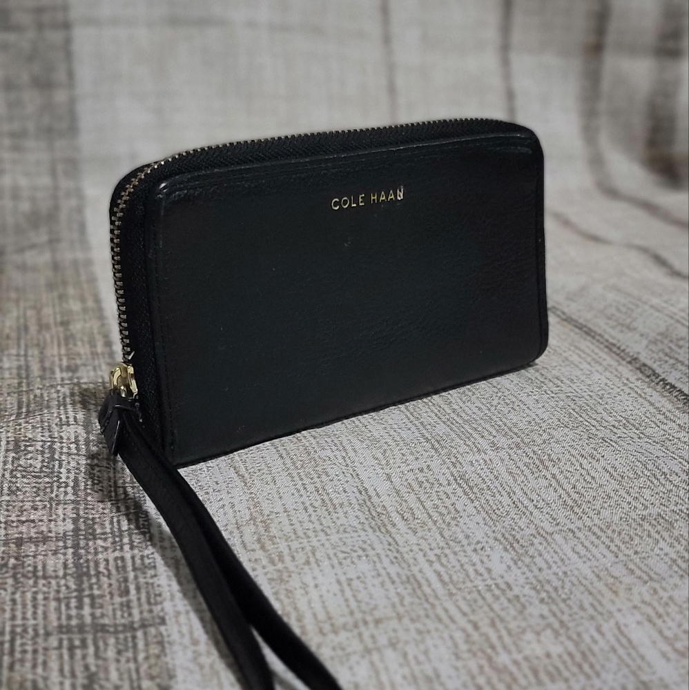 Cole Haan Leather Womens Wallet - Picture 2 of 8
